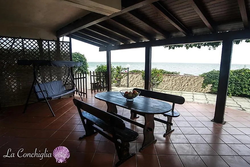 Hébergement de vacances Casa La Conchiglia Sulla Spiaggia Lido di Noto Italie